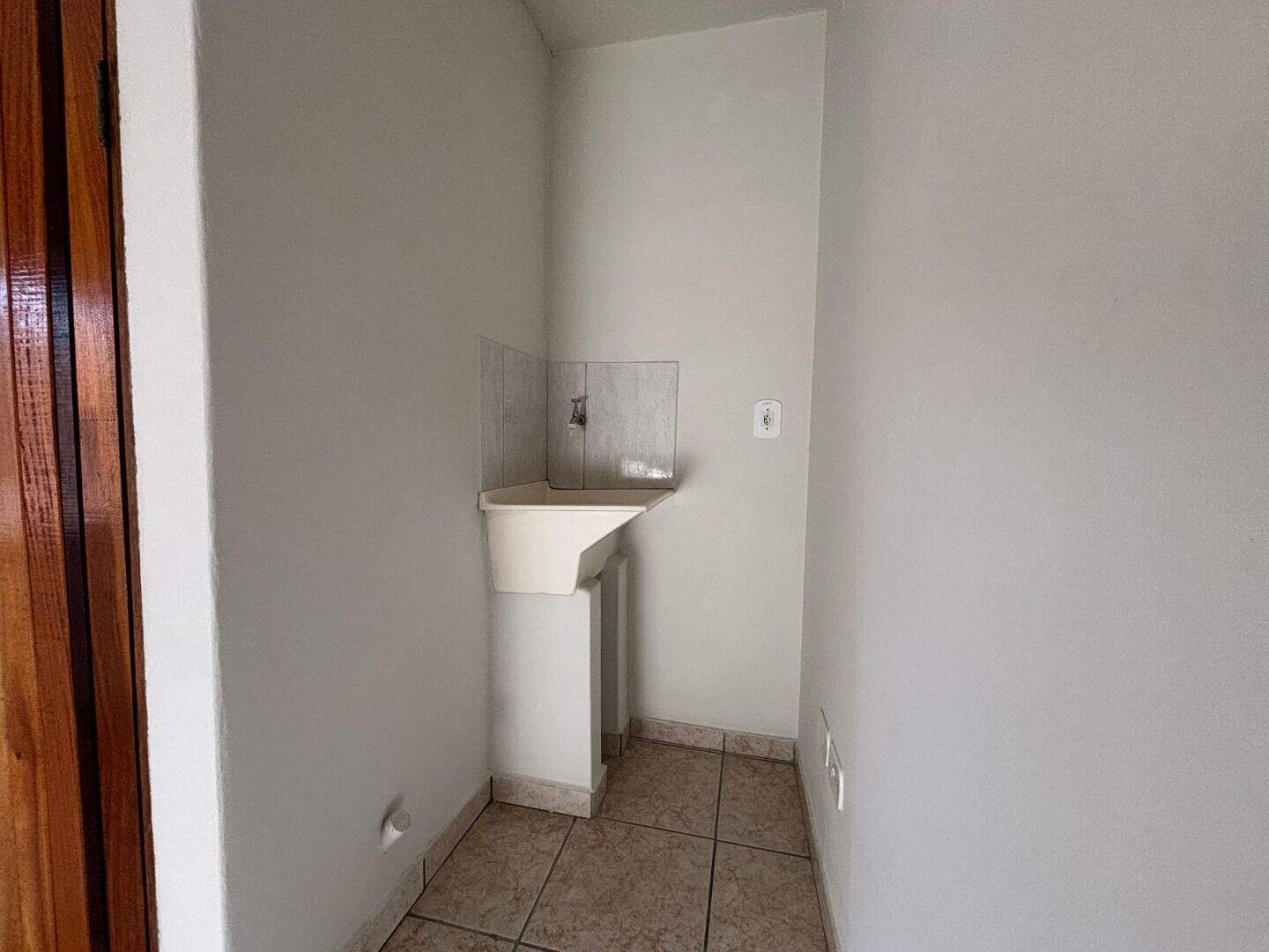Kitnet para aluguel no Centro: 