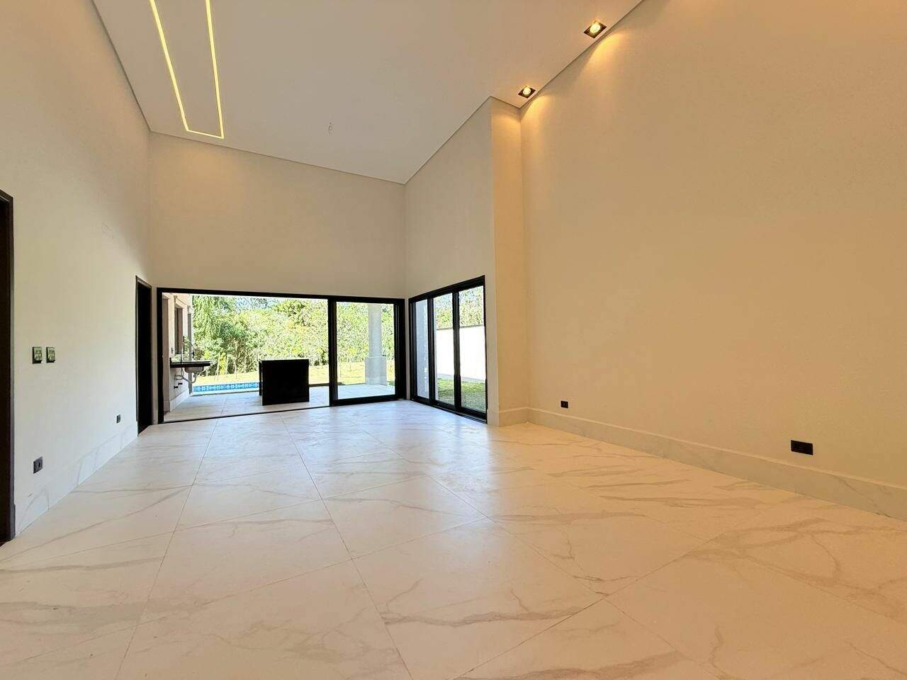 Casa à venda no Estância Guararema: 