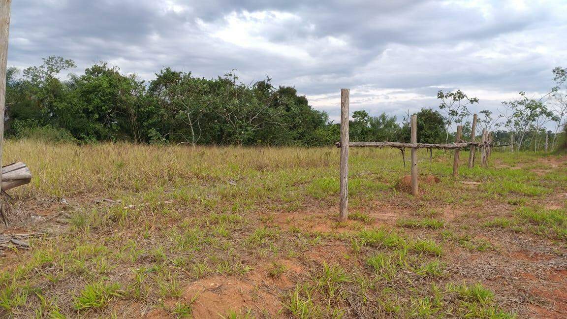 Terreno à venda no Freguesia da Escada: 