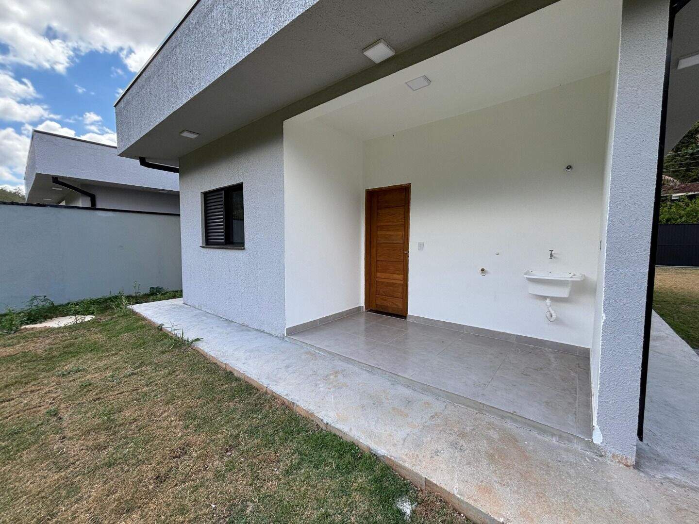 Casa para aluguel no Estância Guararema: 