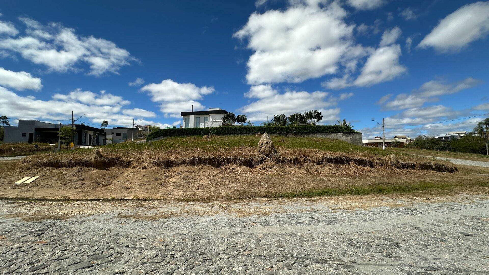 Terreno à venda no Chacaras Guararema: 