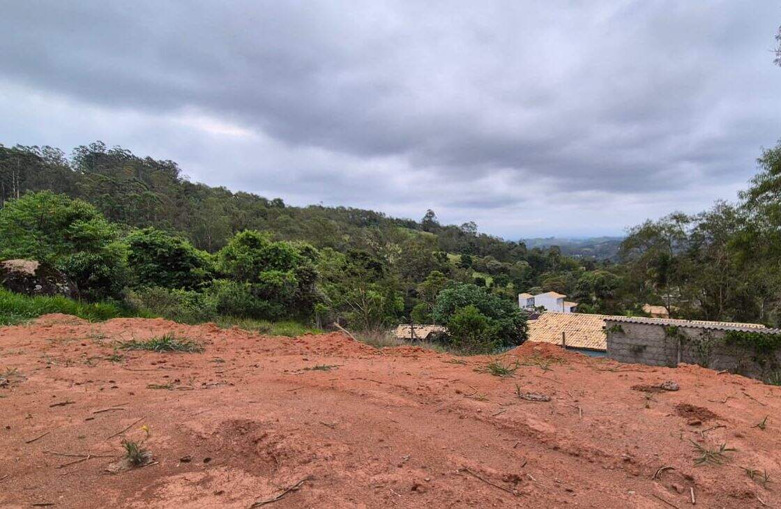 Terreno à venda no Paião: 