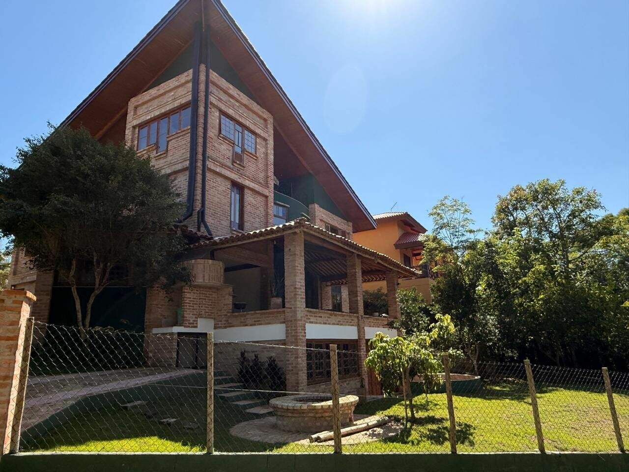 Casa à venda no Paião: 