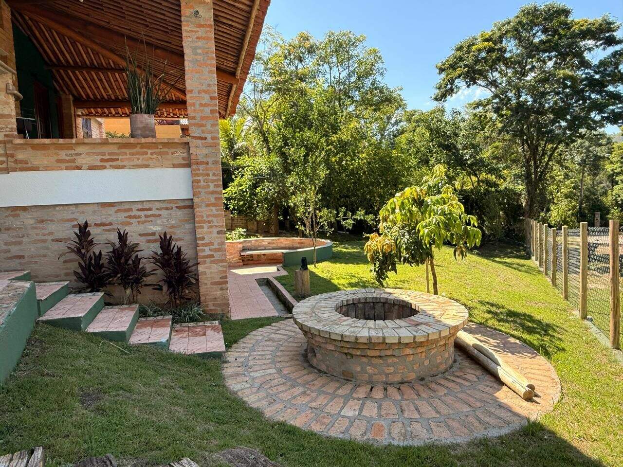 Casa à venda no Paião: 