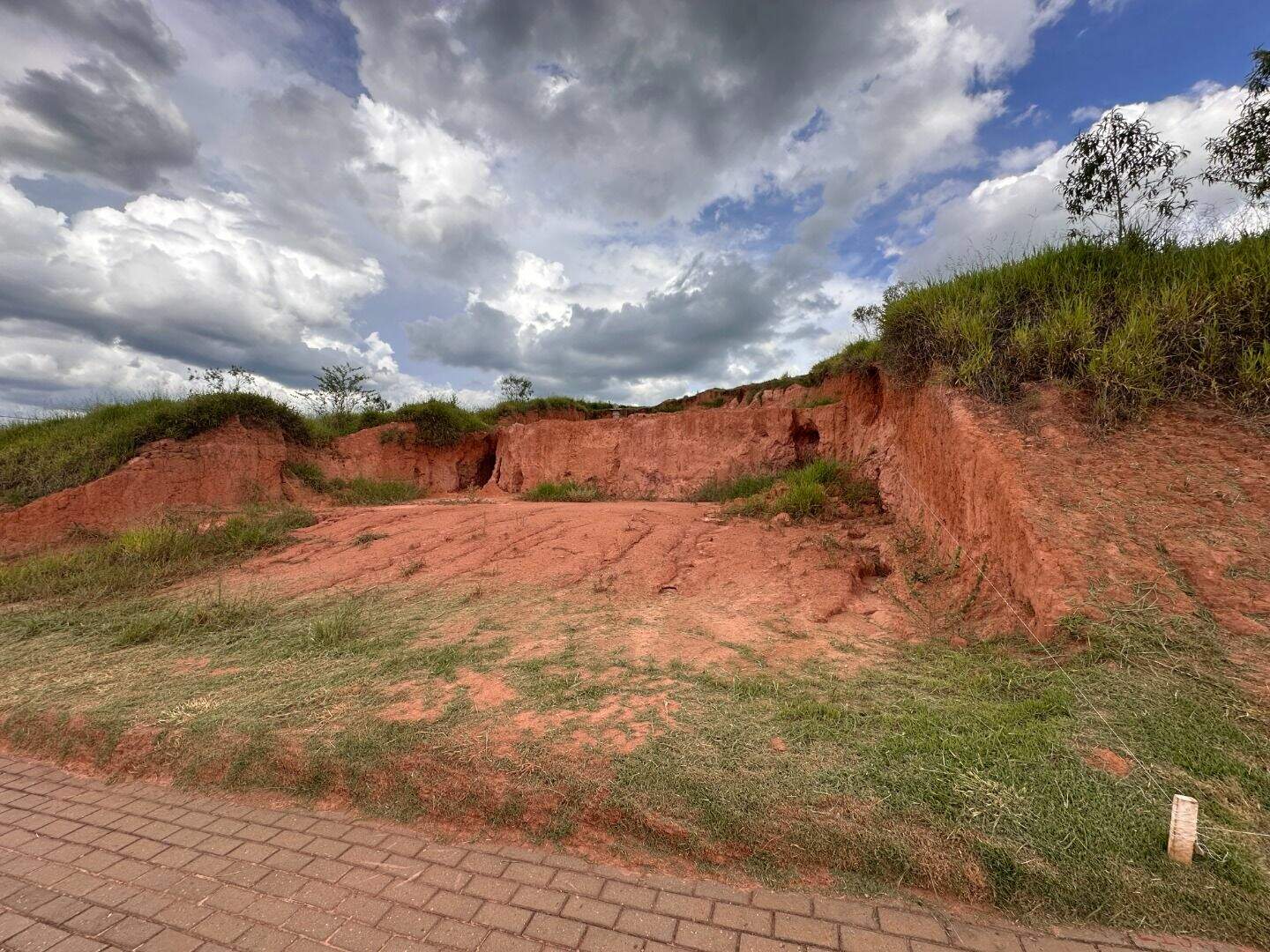 Terreno à venda no Ipiranga: 