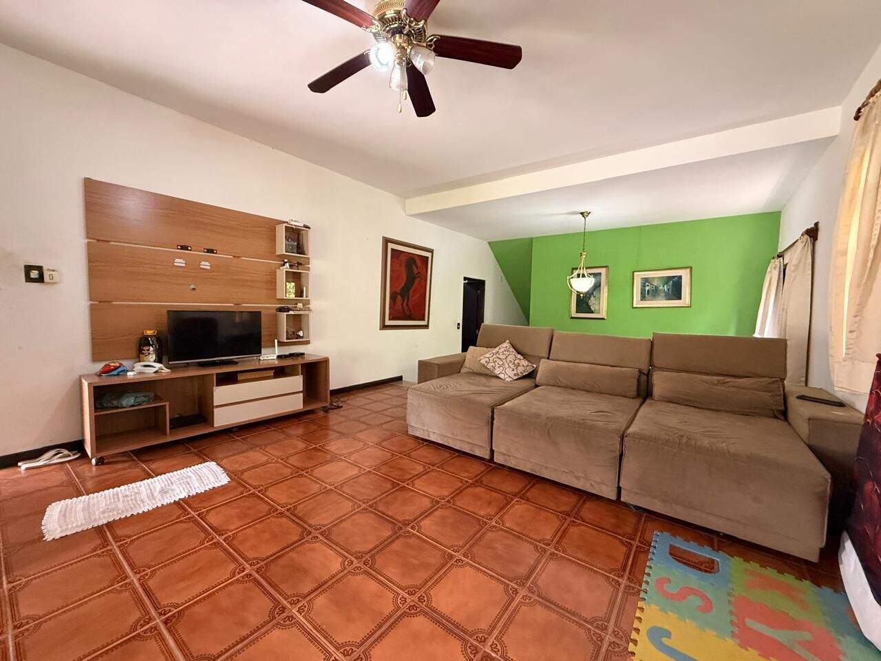 Casa à venda no Centro: 