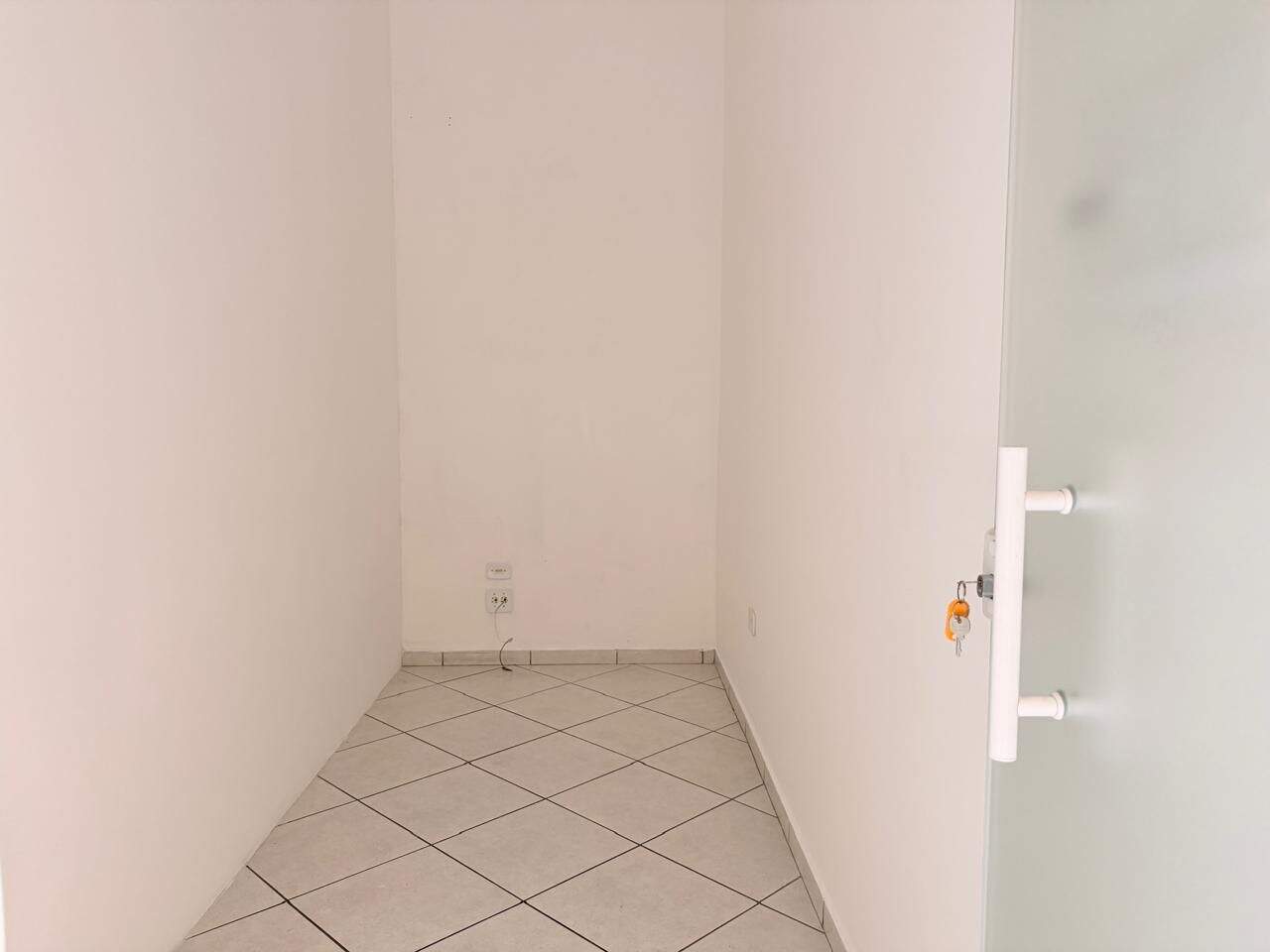 Sala para aluguel no Centro: 