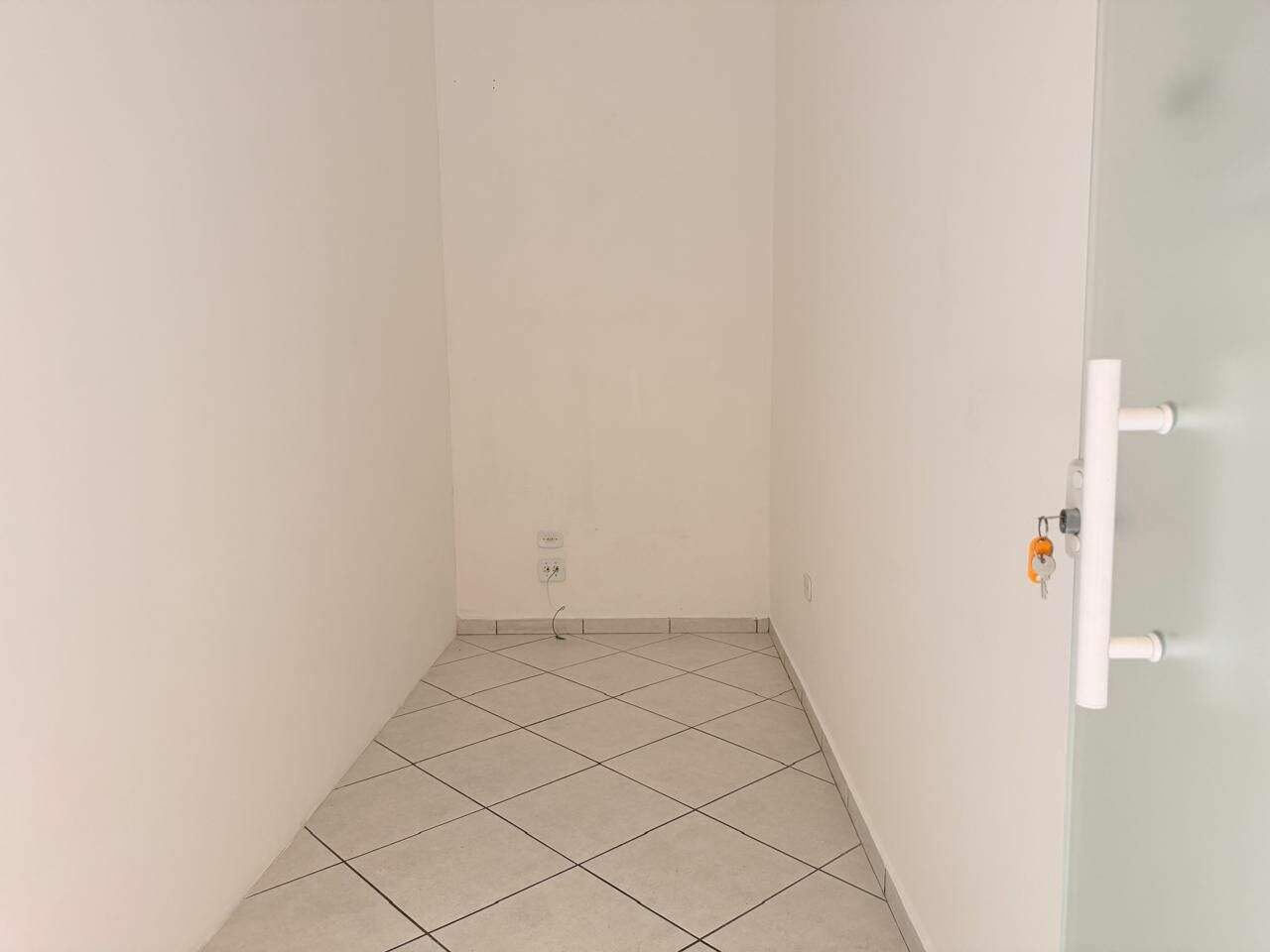 Sala para aluguel no Centro: 