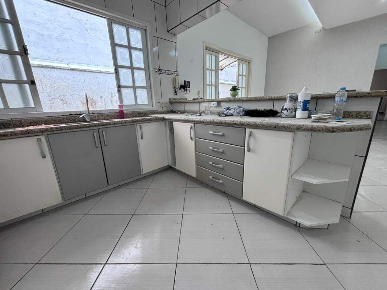 Casa para aluguel no Centro: 