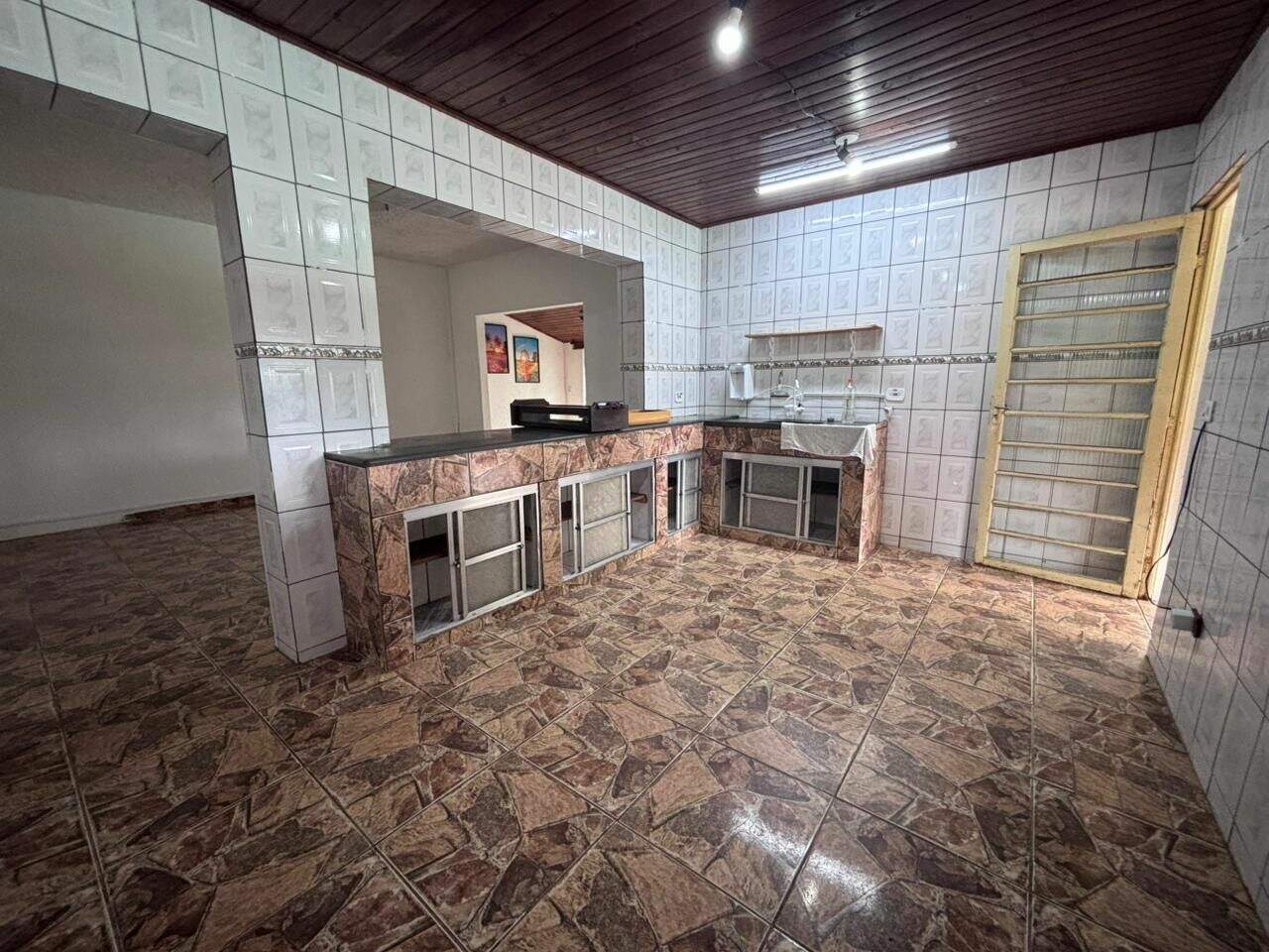 Casa para aluguel no Itapema: 