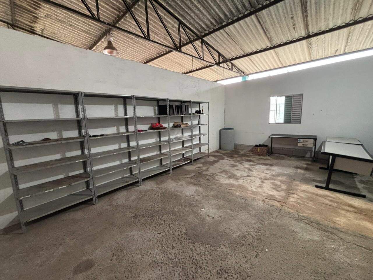 Galpão para aluguel no Centro: 