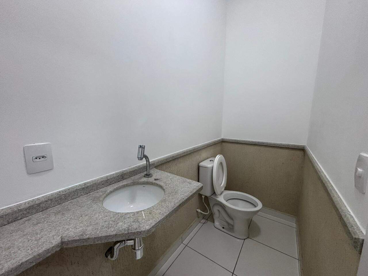 Sala para aluguel no Ajuda: 