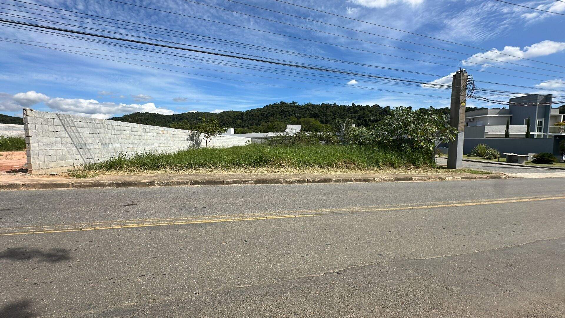 Terreno à venda no Estância Guararema: 