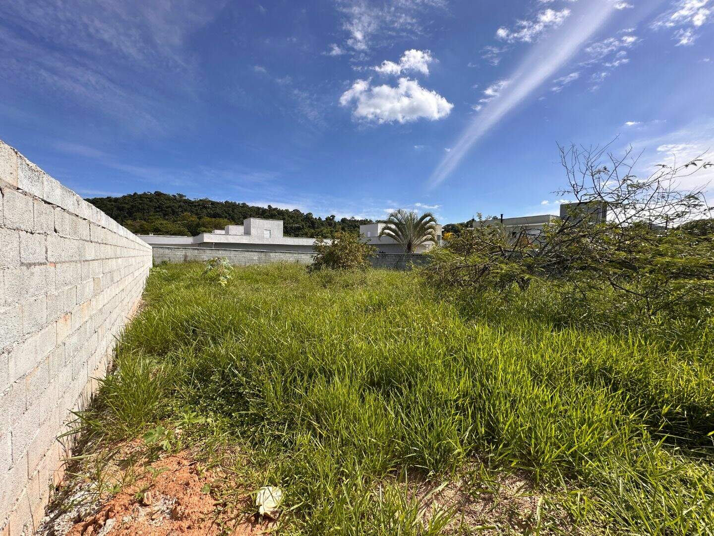 Terreno à venda no Estância Guararema: 