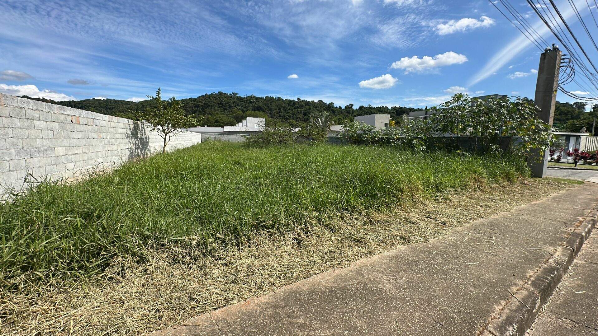 Terreno à venda no Estância Guararema: 