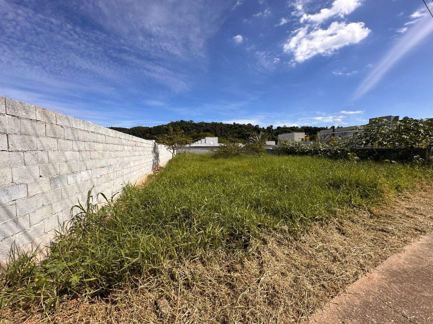 Terreno à venda no Estância Guararema: 
