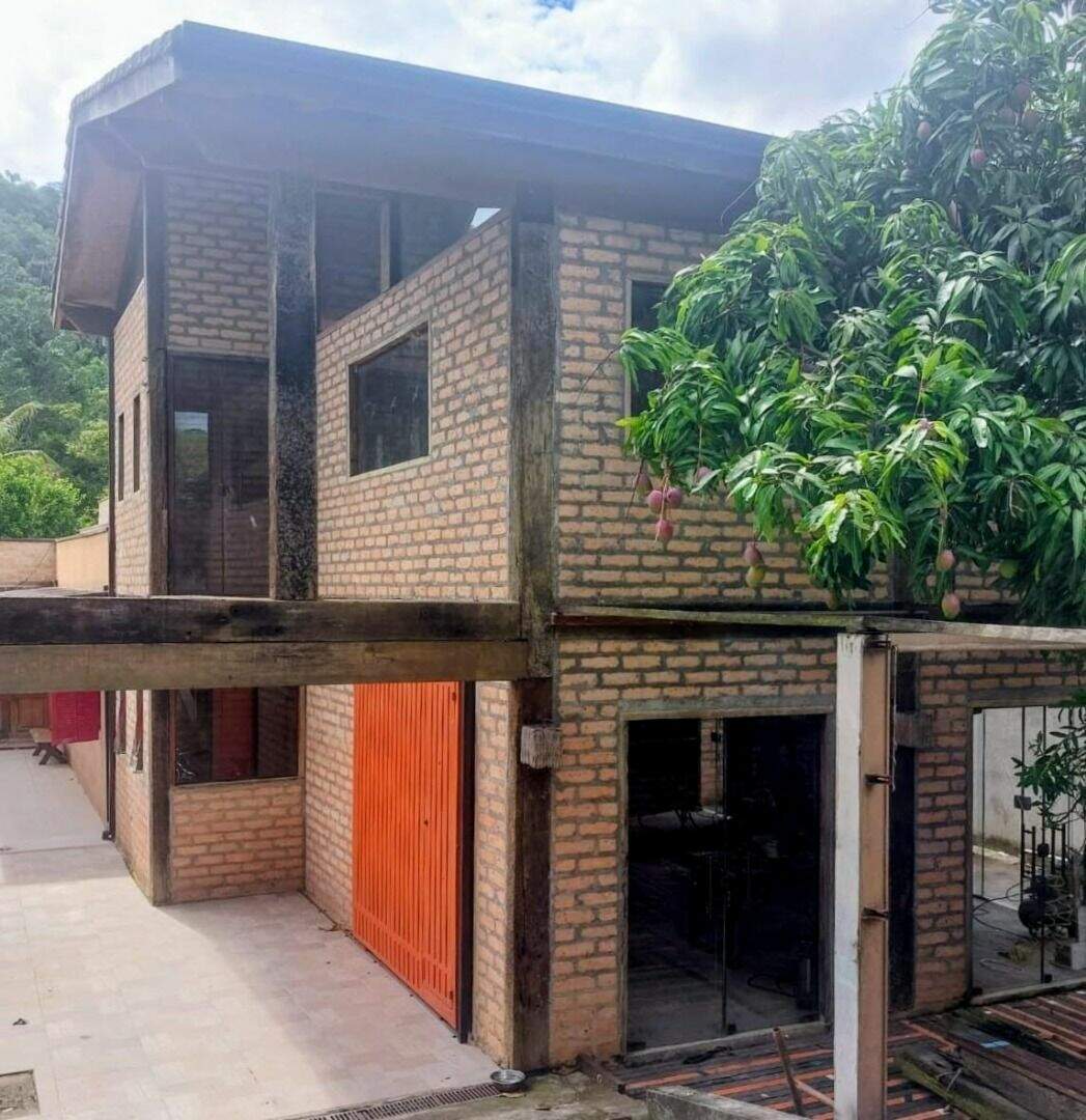 Casa à venda no Jardim Itapema: 
