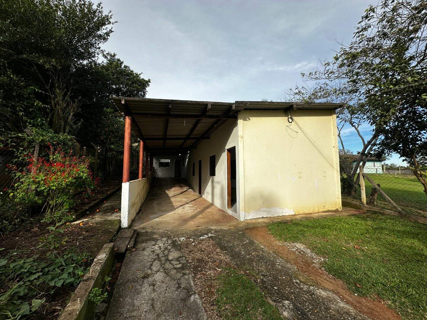 Casa para aluguel no Maracatu: 