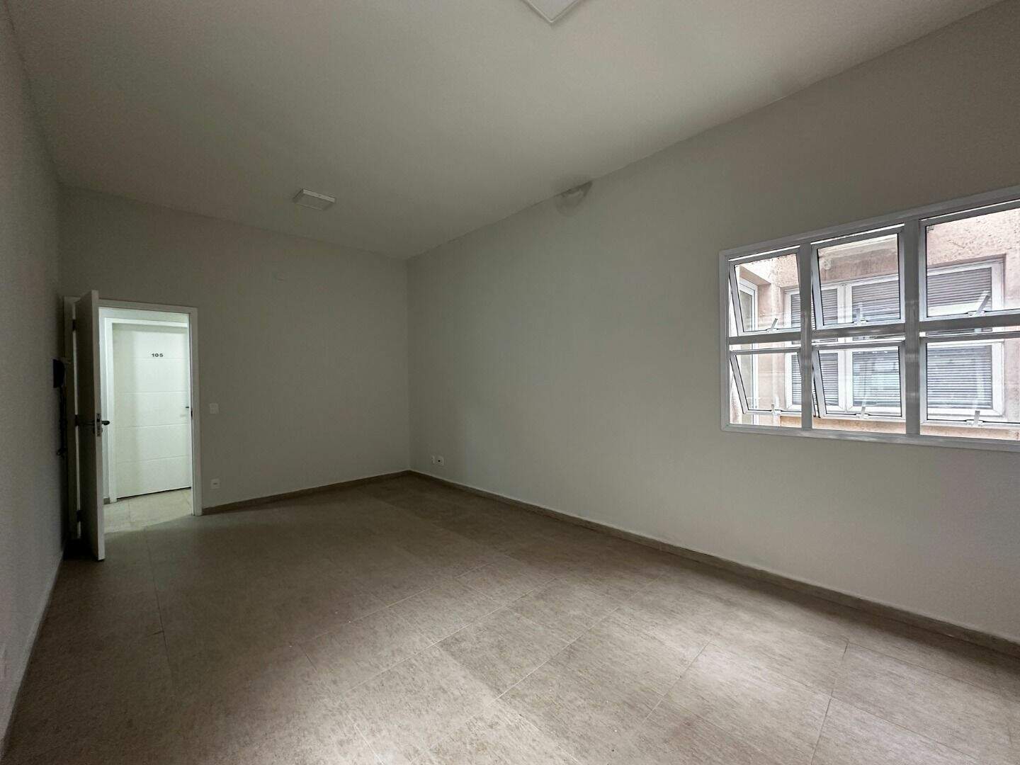 Sala para aluguel no Ajuda: 