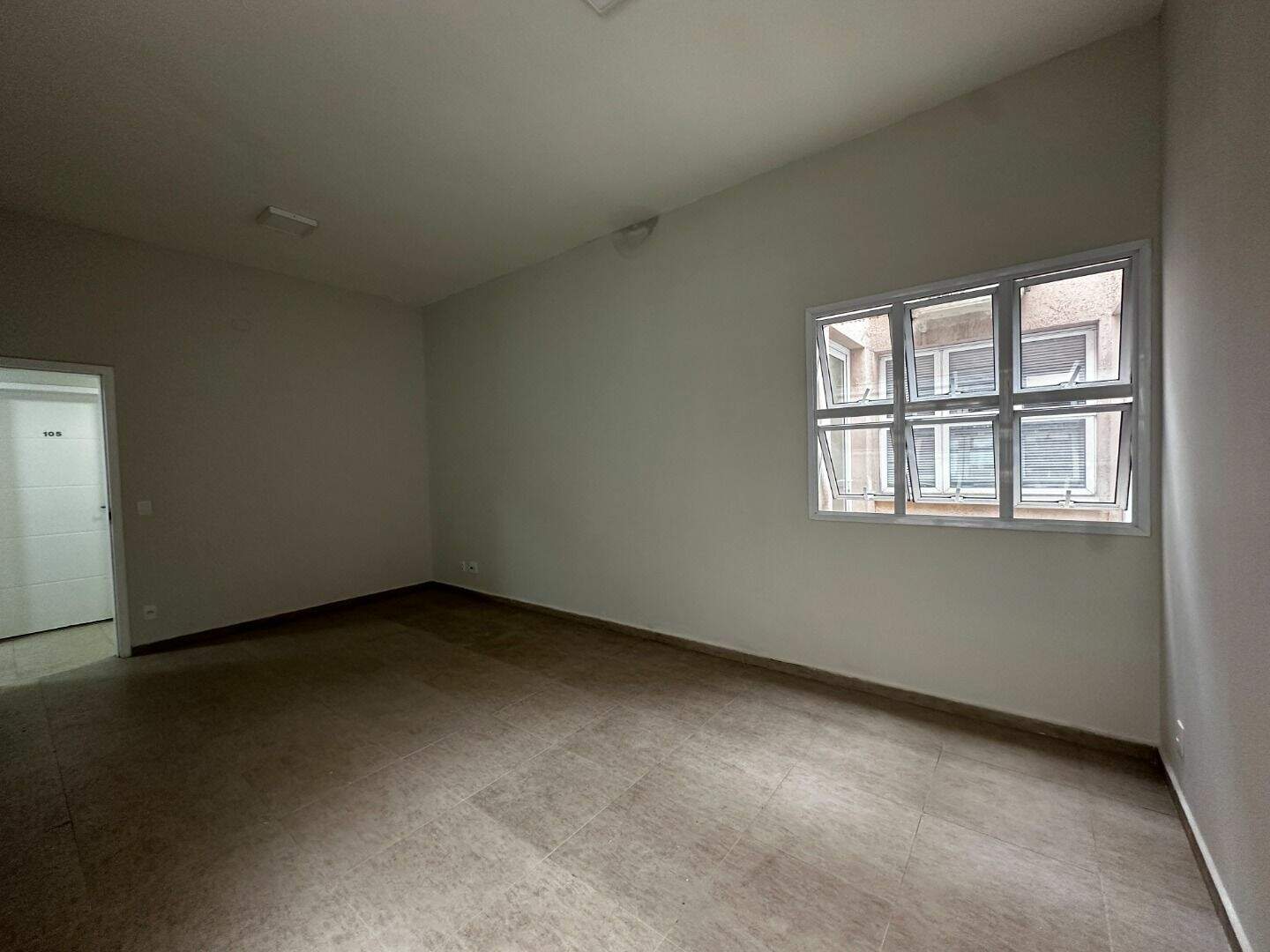 Sala para aluguel no Ajuda: 