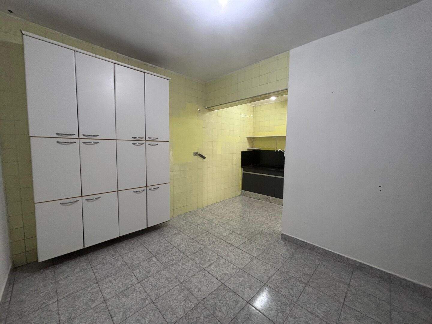 Kitnet para aluguel no Centro: 