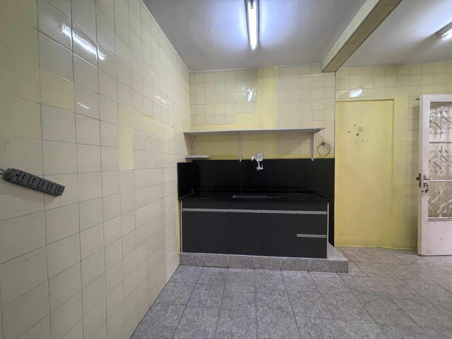 Kitnet para aluguel no Centro: 