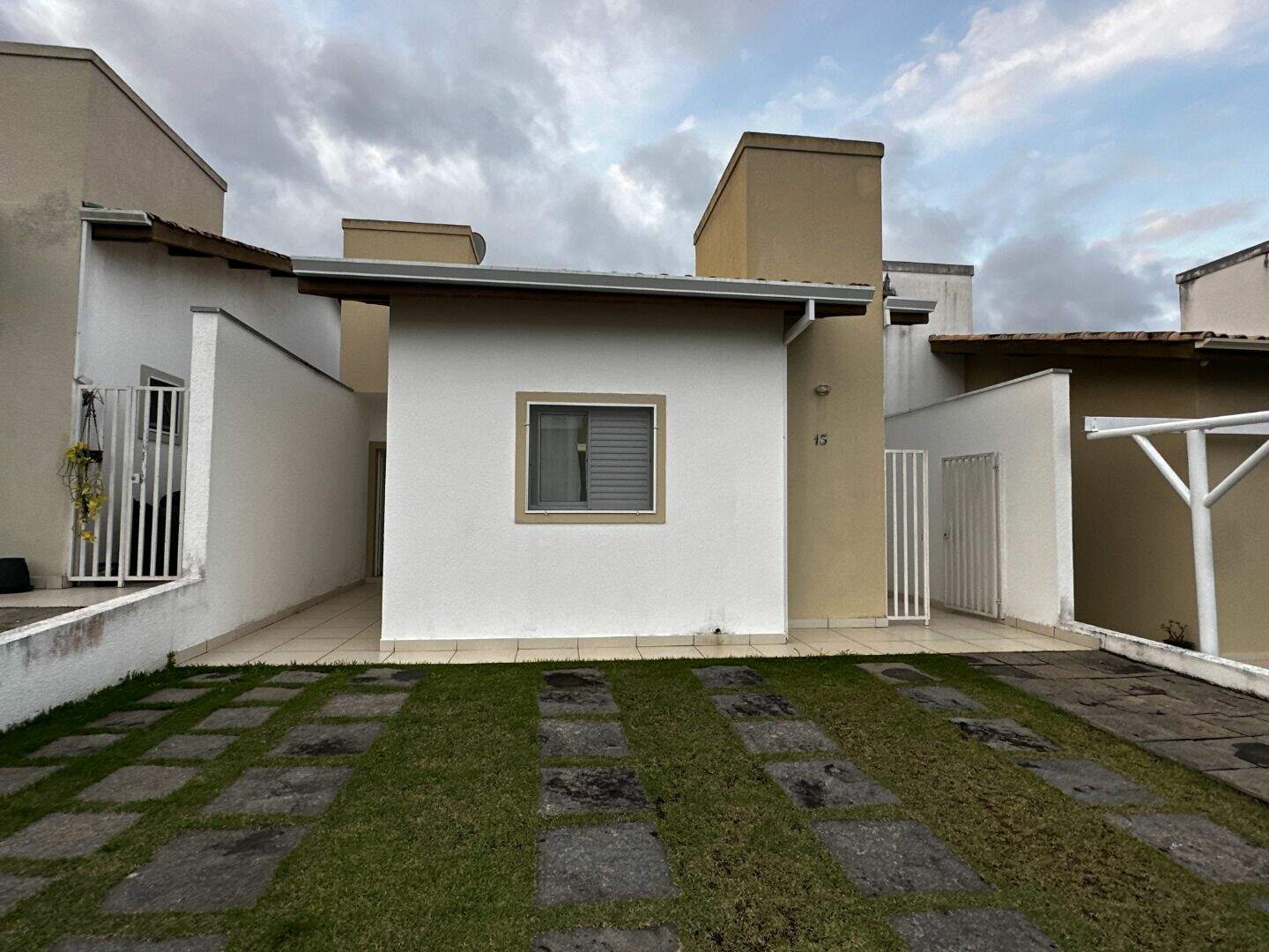 Casa à venda no Estância Guararema: 