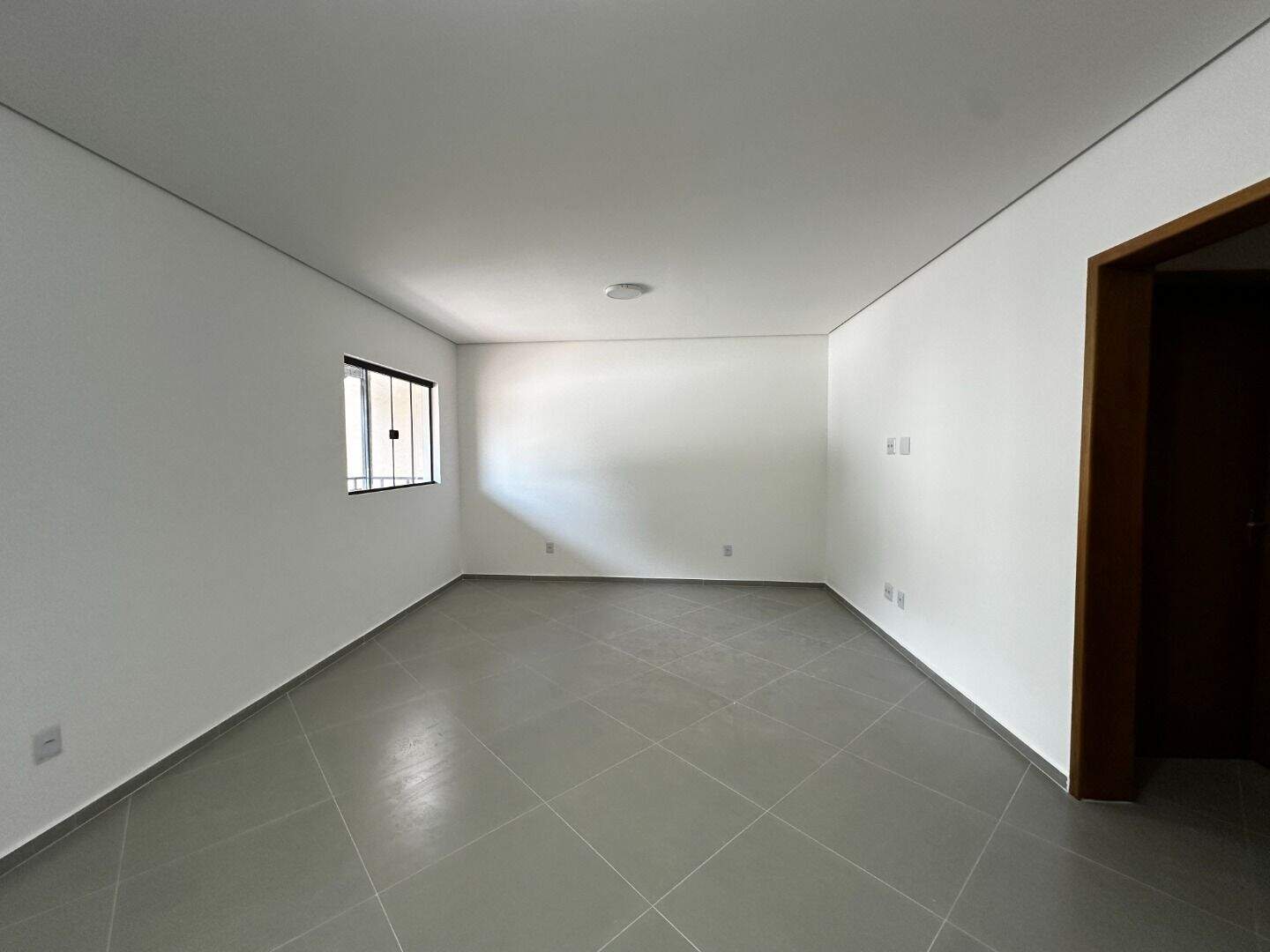 Casa para aluguel no Itapema: 