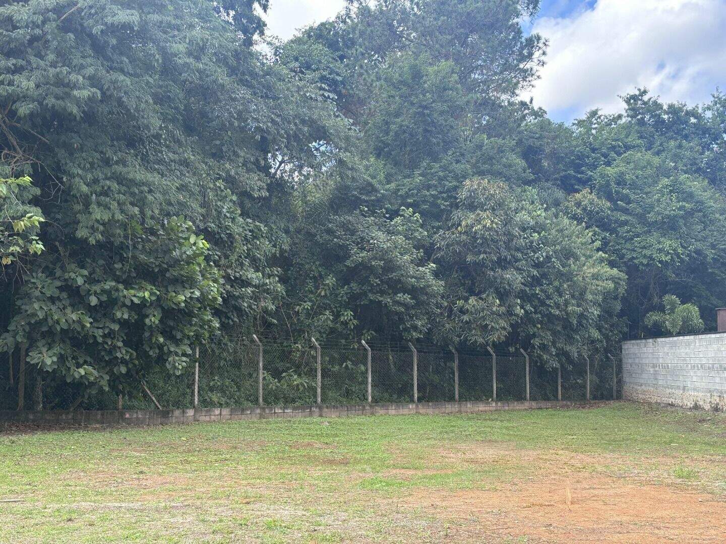 Terreno à venda no Fazenda Palao (Alpes de Guararema): 