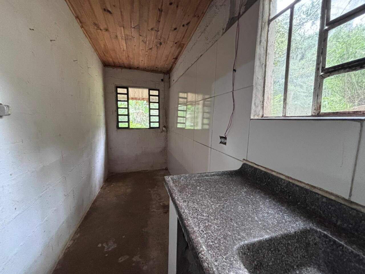 Casa para aluguel no Freguesia da Escada: 