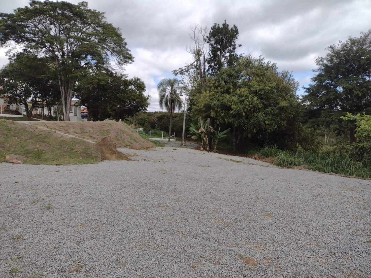 Terreno à venda no Cerejeira: 