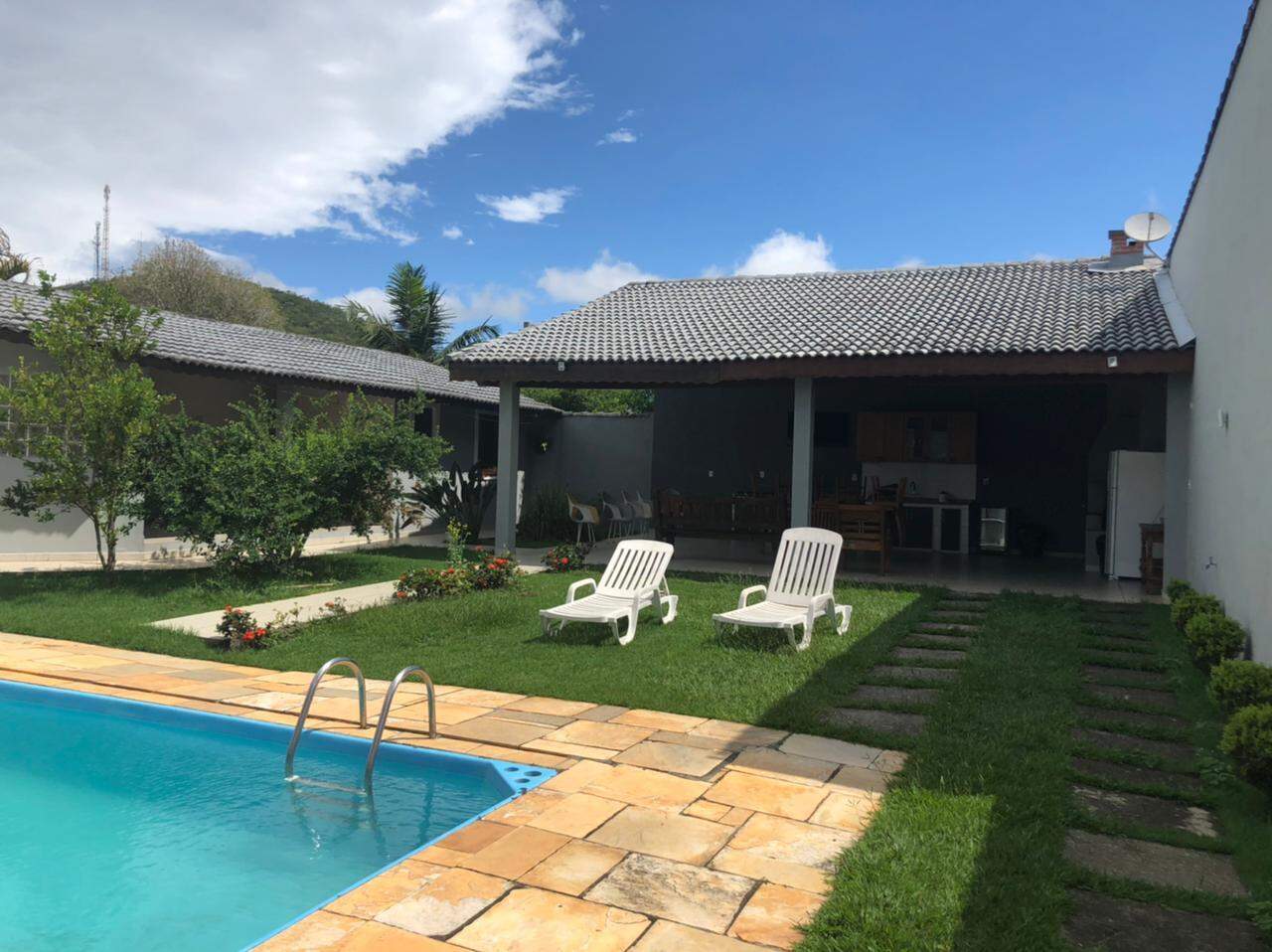 Casa para aluguel no Centro: 