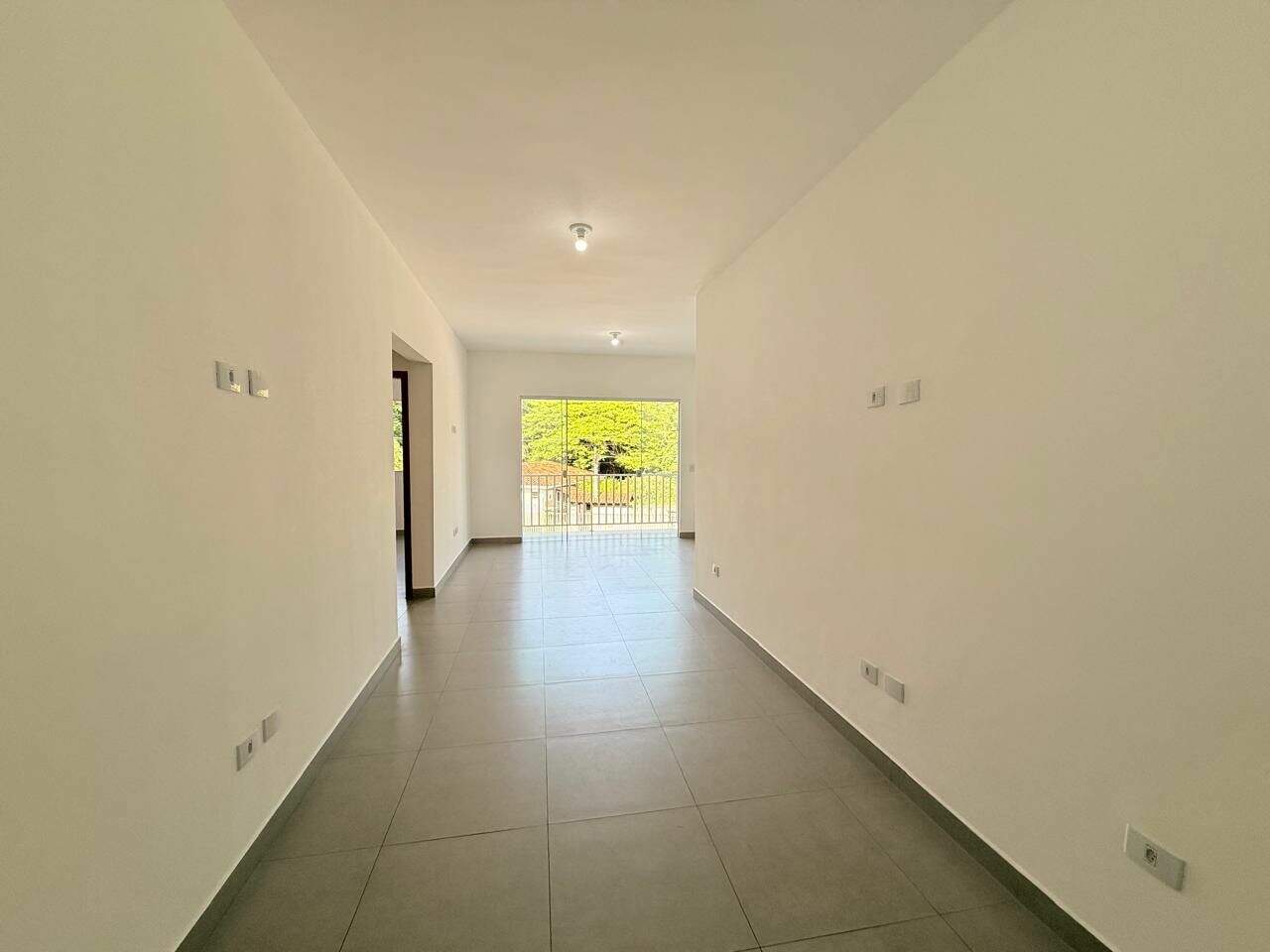 Apartamento para aluguel no Freguesia da Escada: 