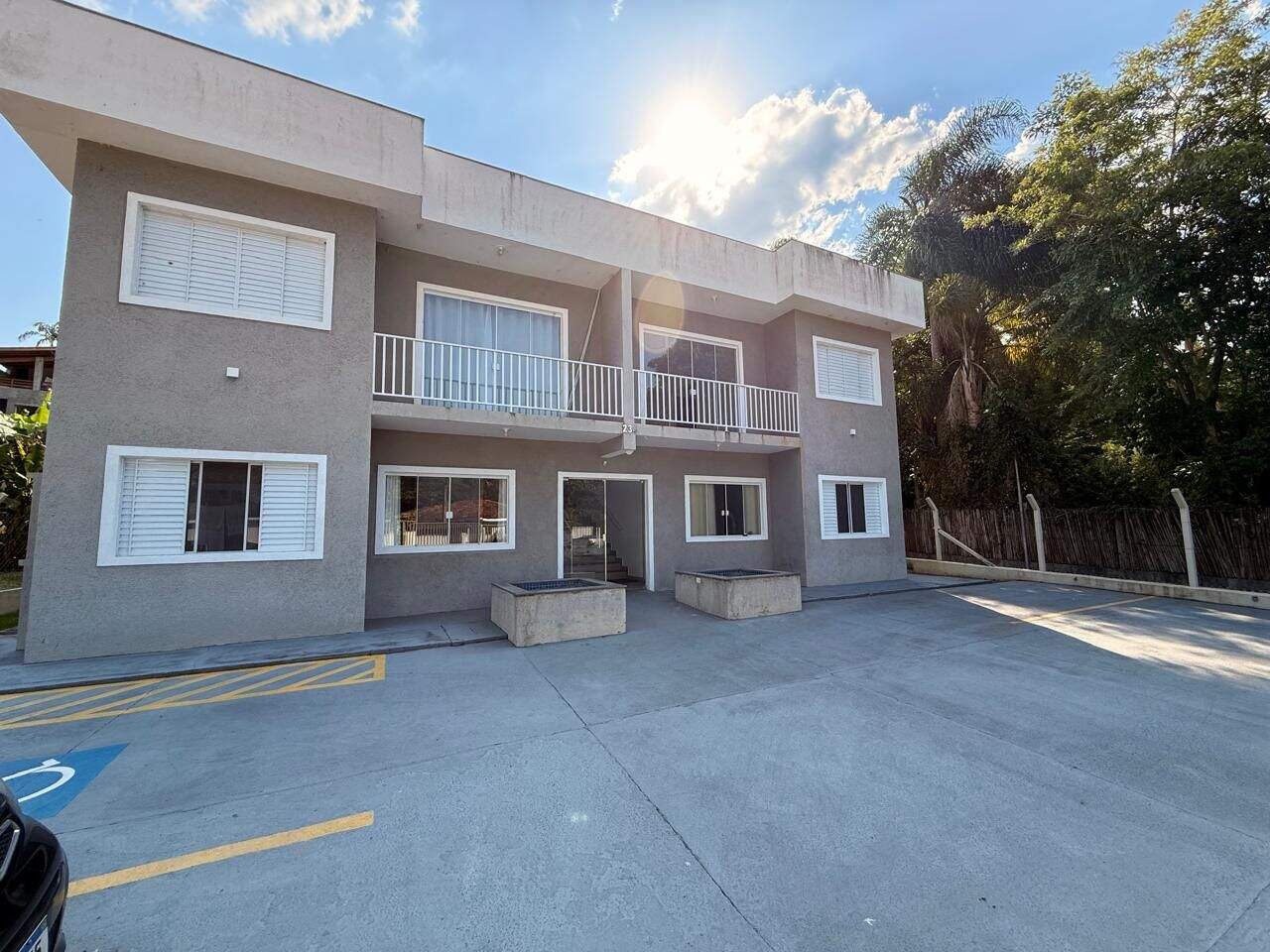 Apartamento para aluguel no Freguesia da Escada: 