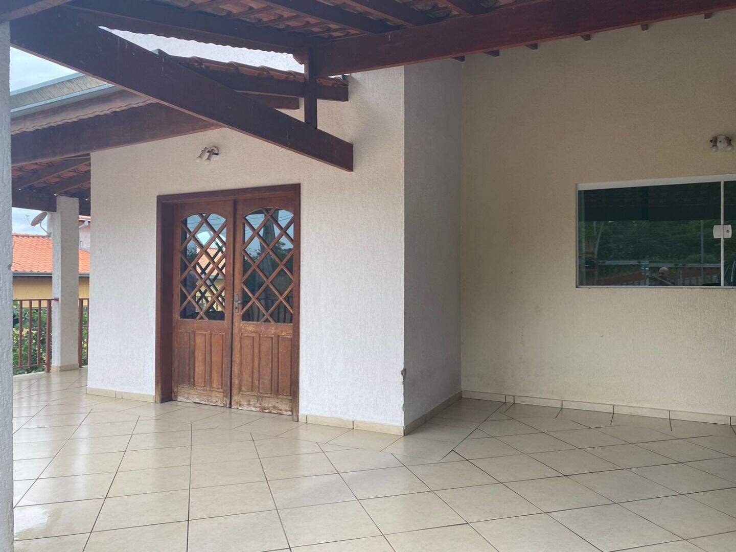Sobrado à venda no Vale dos Eucaliptos: 