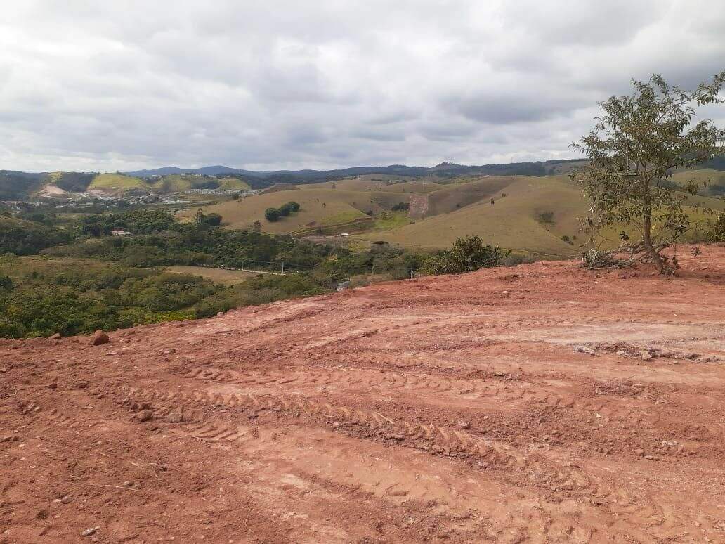 Terreno à venda no Nogueira: 