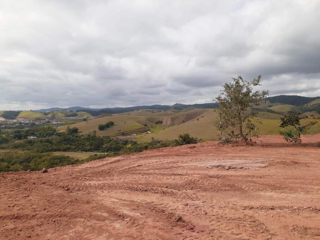 Terreno à venda no Nogueira: 