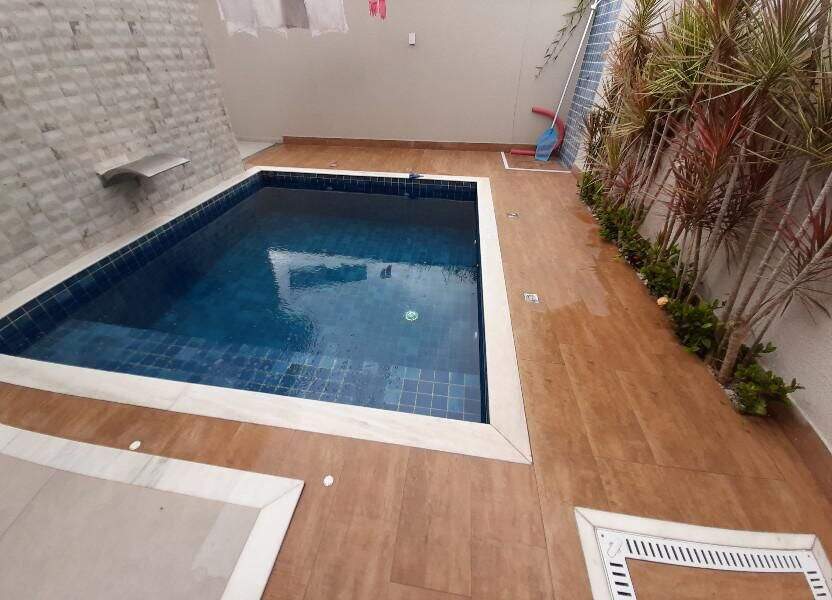 Casa à venda no Cézar de Souza: 