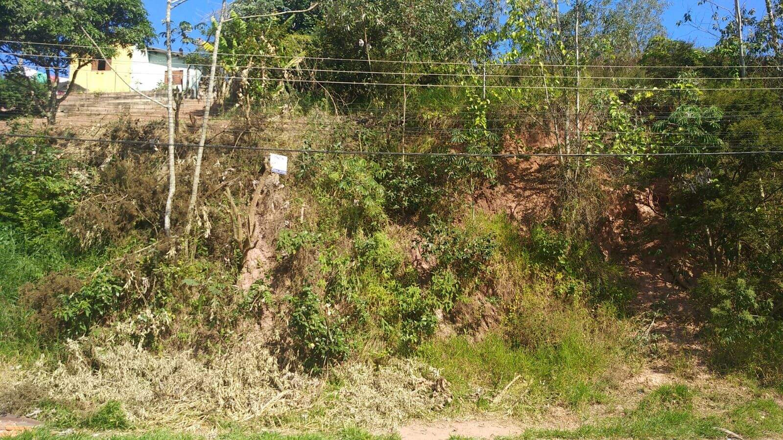 Terreno à venda no Vale dos Eucaliptos: 