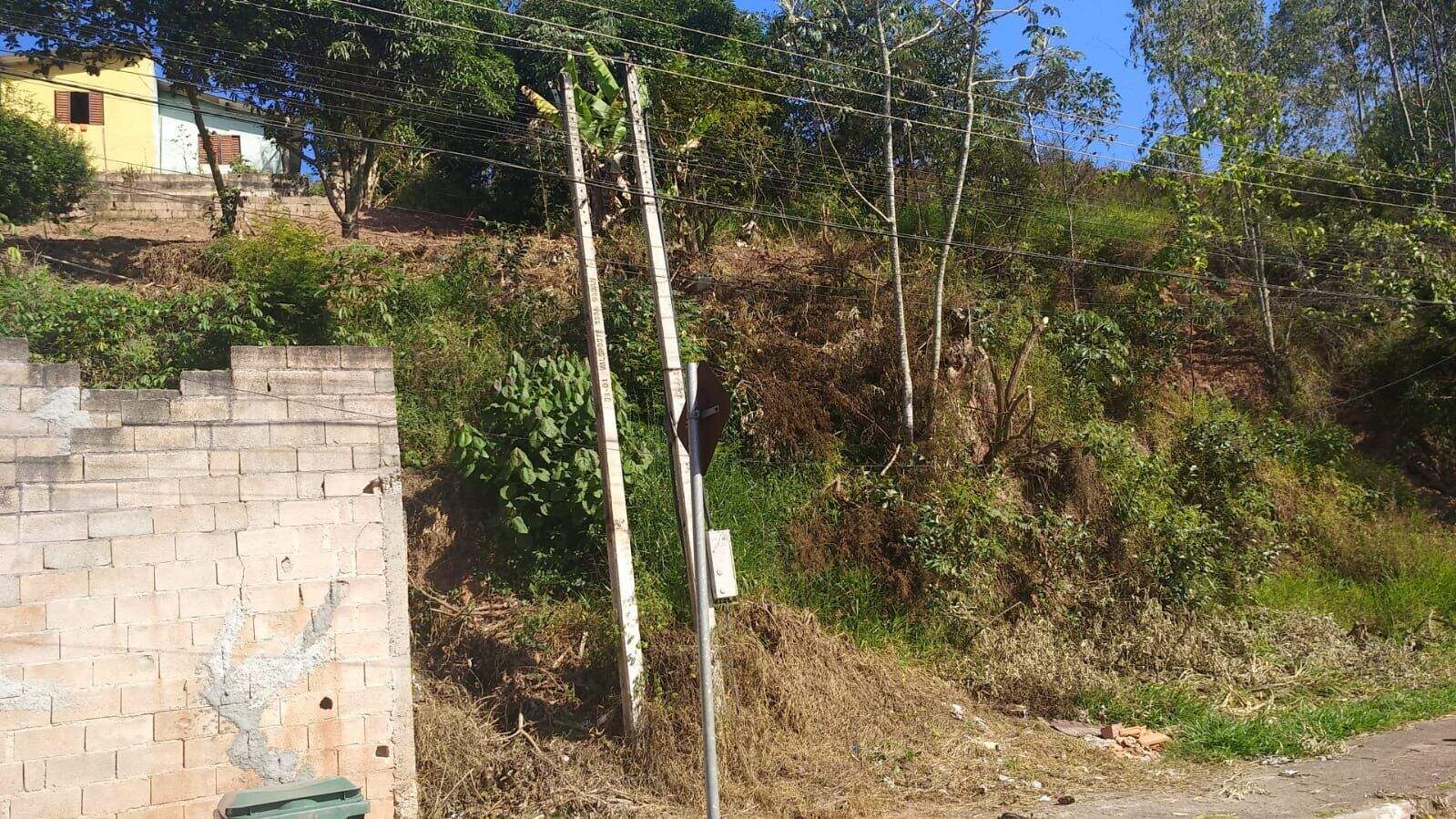 Terreno à venda no Vale dos Eucaliptos: 