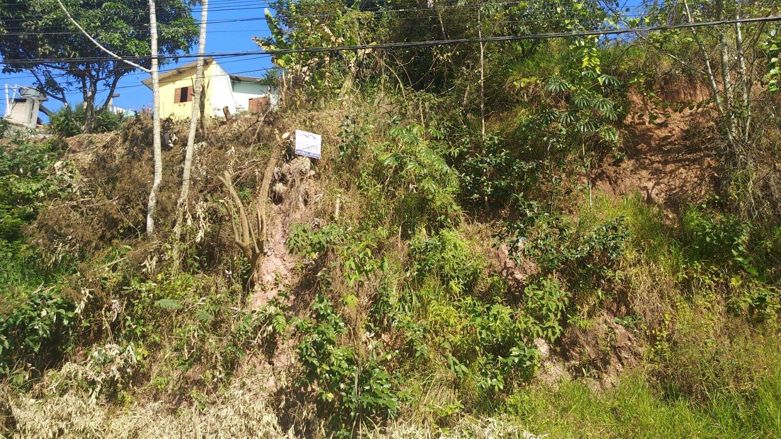 Terreno à venda no Vale dos Eucaliptos: 