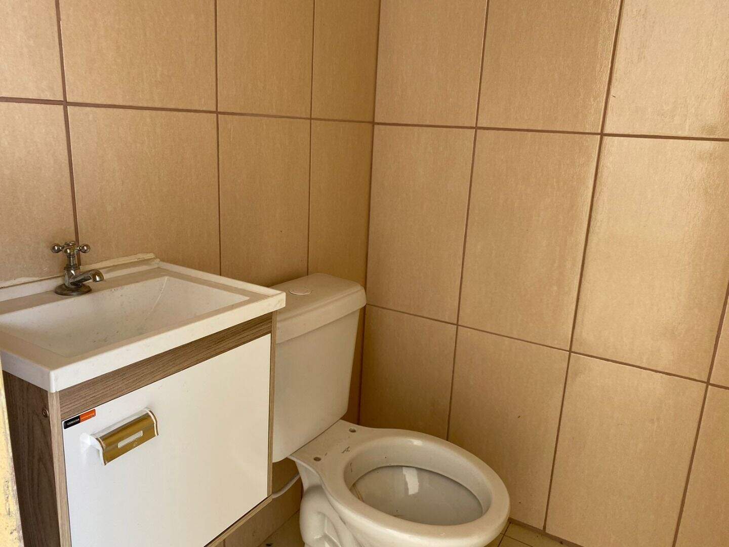 Ponto para aluguel no Centro: 