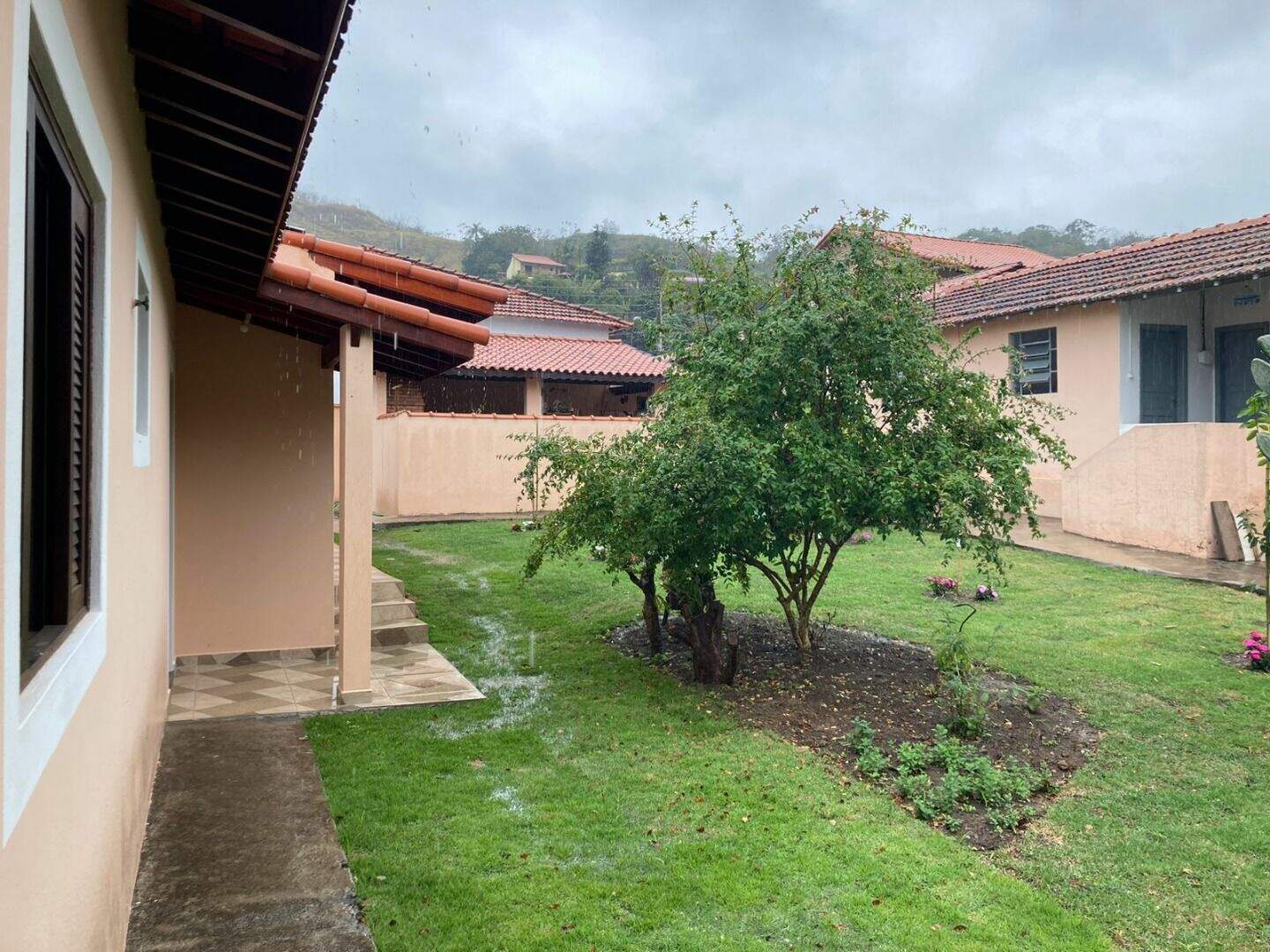 Casa para aluguel no Ajuda: 