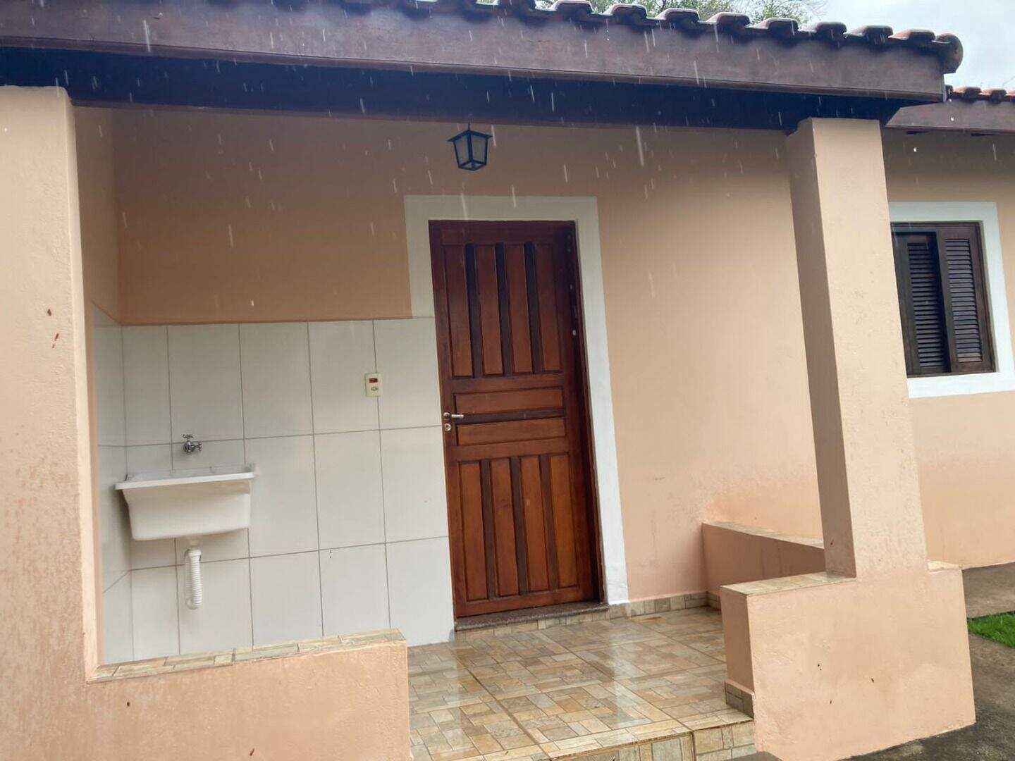 Casa para aluguel no Ajuda: 