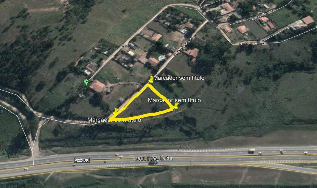 Terreno à venda no Chácaras Santa Maria: 