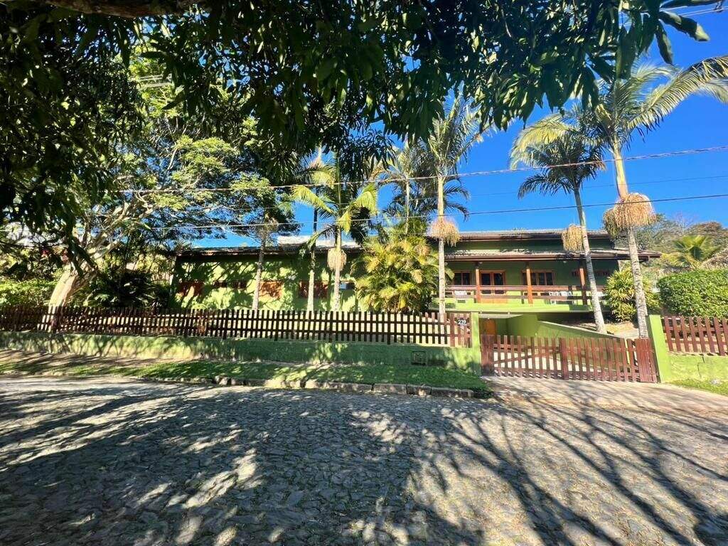 Casa à venda no Paião: 