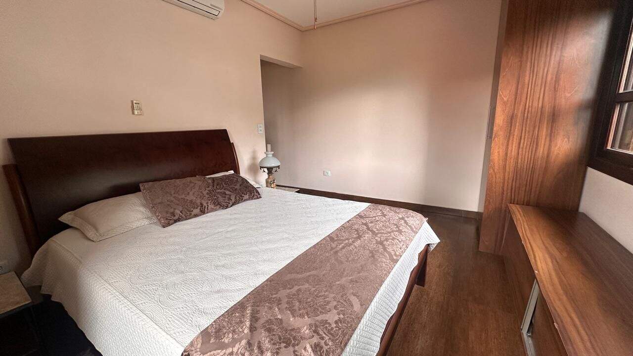 Casa à venda no Centro: 