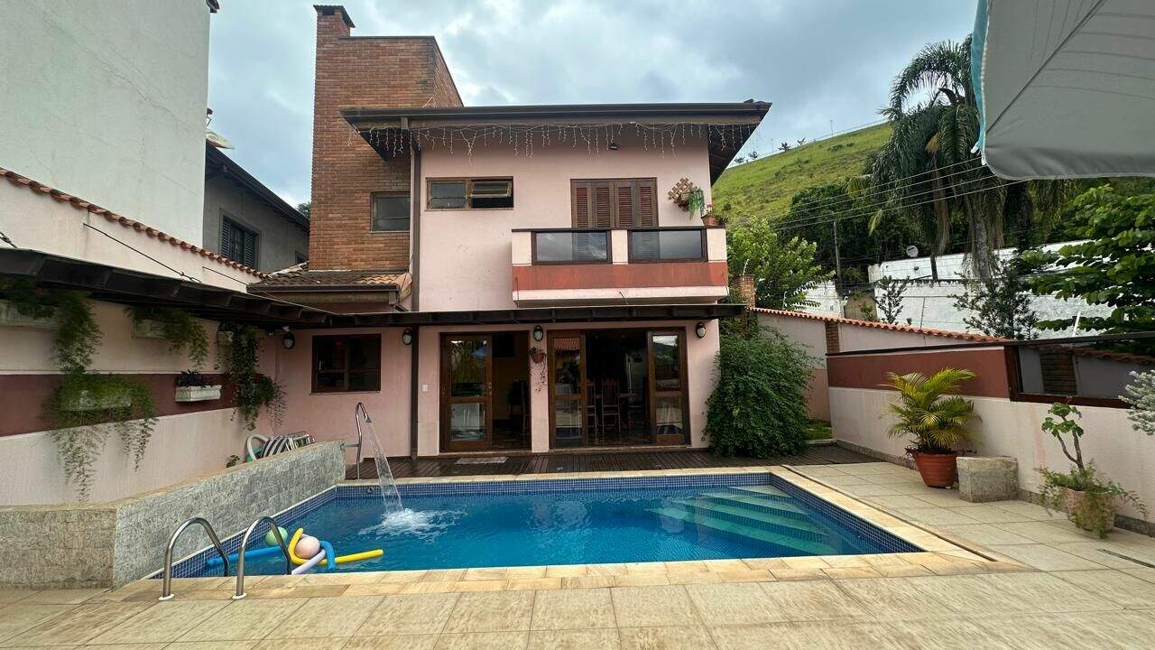 Casa à venda no Centro: 