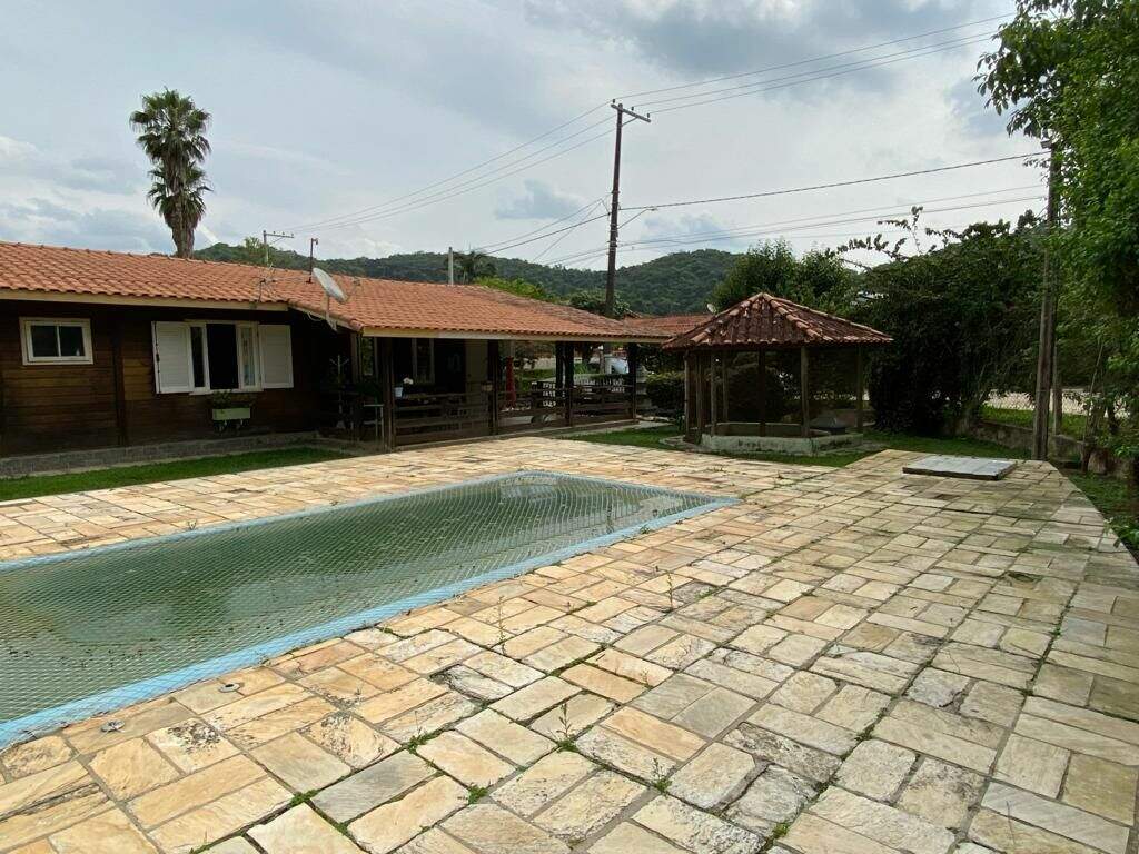 Chácara à venda no Estância Guararema: 