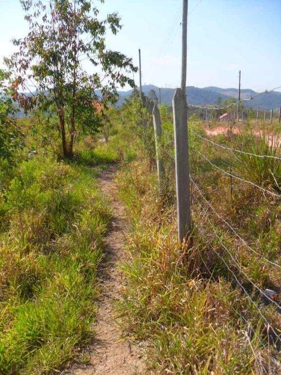 Terreno à venda no Jardim Costão: 